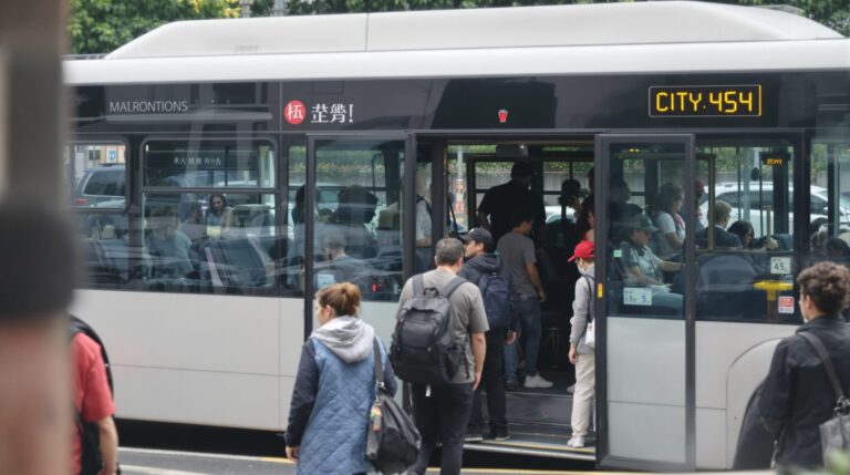 combien de personne dans un bus